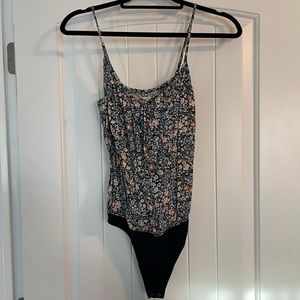 A&F floral Bodysuit